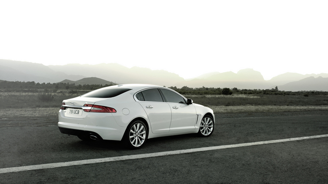 Jaguar XF 2.0T Premium Jaguar XF 2.0T Premium