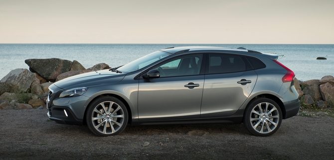 Volvo V40 Cross Country D3 Momentum Geartronic Volvo V40 Cross Country D3 Momentum Geartronic