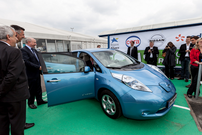 Cette borne pourra être rendue compatible avec la charge rapide 43 kW AC de Renault Cette borne pourra être rendue compatible avec la charge rapide 43 kW AC de Renault