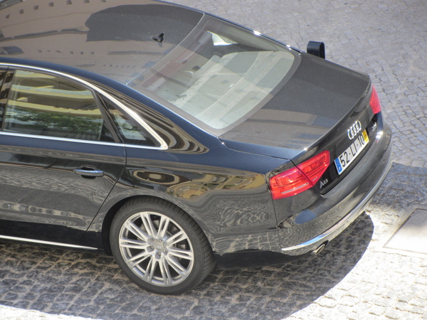 Audi A8 L 4.2 V8 TDI quattro Audi A8 L 4.2 V8 TDI quattro