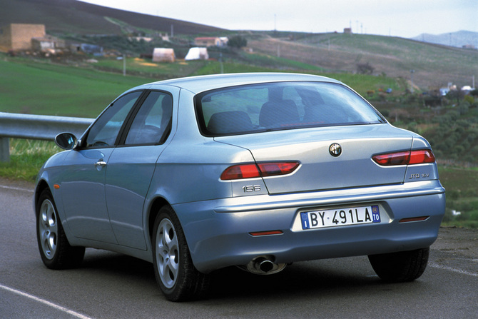 Alfa Romeo 156 1.9 JTD 16V Distinctive Alfa Romeo 156 1.9 JTD 16V Distinctive