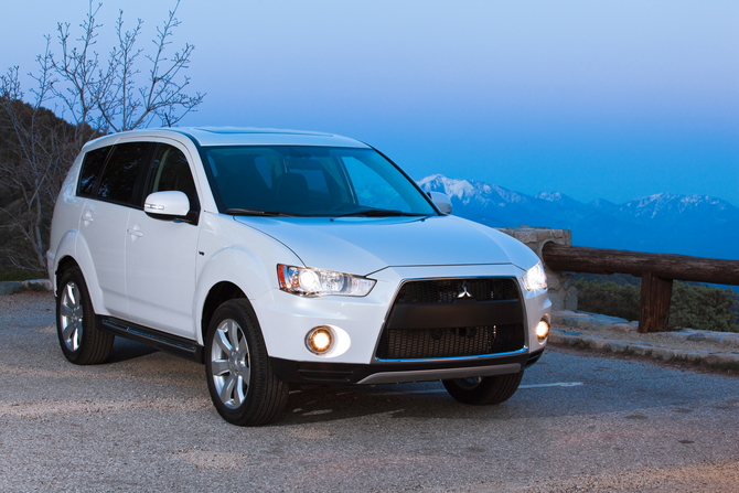 Mitsubishi Outlander GT S-AWC Mitsubishi Outlander GT S-AWC