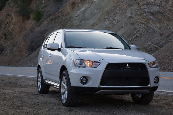 Mitsubishi Outlander GT S-AWC Mitsubishi Outlander GT S-AWC