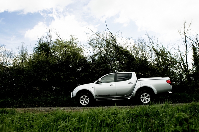 Mitsubishi L200 2.5 DI-D DbleCab Warrior Long Mitsubishi L200 2.5 DI-D DbleCab Warrior Long