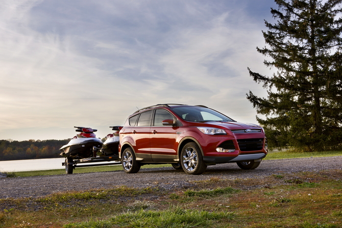 2013 Ford Escape All-Wheel Drive System Stops Skid Before It Happens 2013 Ford Escape All-Wheel Drive System Stops Skid Before It Happens