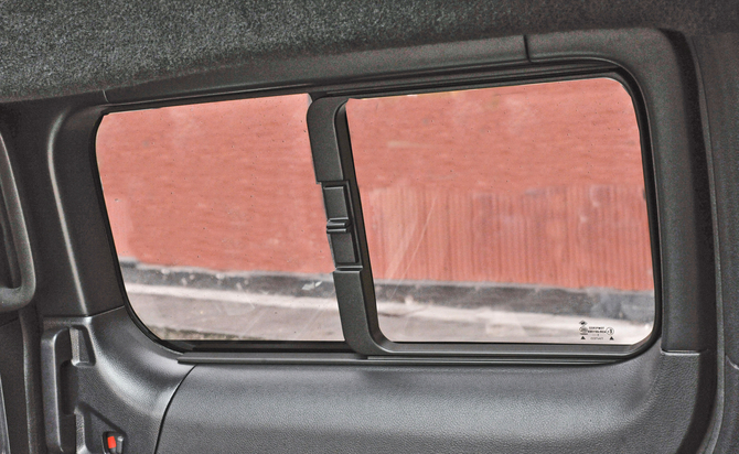 Nissan NV200 is the New Taxi for New York City Nissan NV200 is the New Taxi for New York City