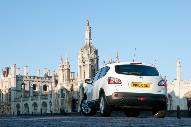 Nissan Qashqai 2.0dCi 4x4 Tekna Sport AT Nissan Qashqai 2.0dCi 4x4 Tekna Sport AT