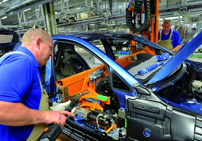 Volkswagen is bracing for lower sales in 2013 Volkswagen is bracing for lower sales in 2013