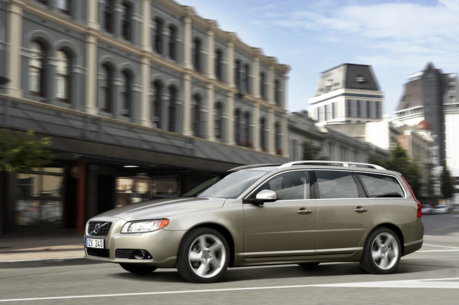 Volvo V70 D5 Kinetic Geartronic Volvo V70 D5 Kinetic Geartronic