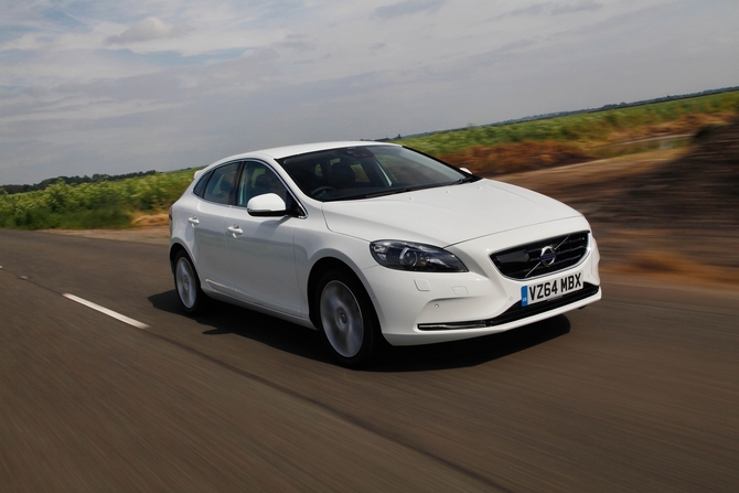 Volvo V40 D2 Momentum Volvo V40 D2 Momentum