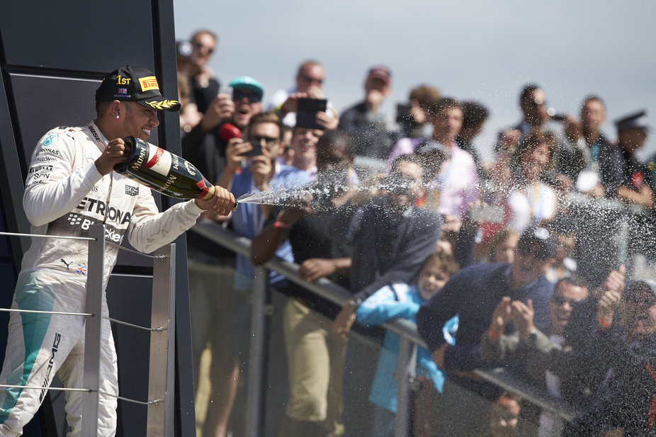 Hamilton vence em Silverstone pela terceira vez na sua carreira