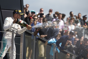 Hamilton vence em Silverstone pela terceira vez na sua carreira