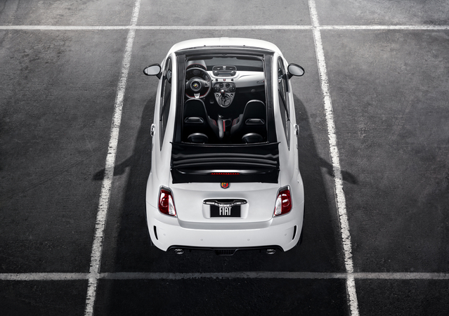 The Abarth 500C just gets extra power, a stiffer suspension, better brakes and a better interior The Abarth 500C just gets extra power, a stiffer suspension, better brakes and a better interior