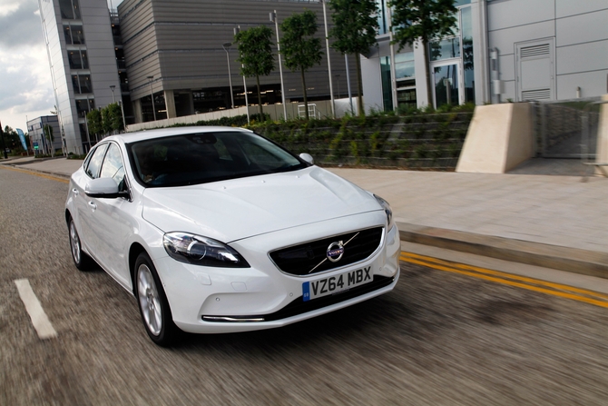 Volvo V40 D2 Kinetic Geartronic Volvo V40 D2 Kinetic Geartronic