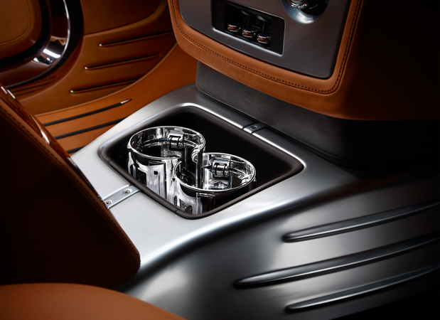 Other trim is polished stainless steel Other trim is polished stainless steel