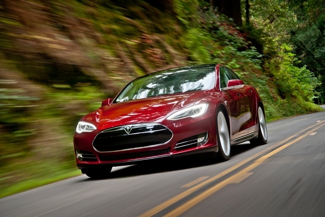A Tesla acaba de pagar o resgate do governo americano e é lucrativa A Tesla acaba de pagar o resgate do governo americano e é lucrativa