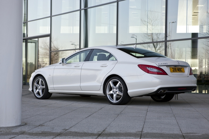 Mercedes-Benz CLS 350 CDI BlueEfficiency Sport Mercedes-Benz CLS 350 CDI BlueEfficiency Sport