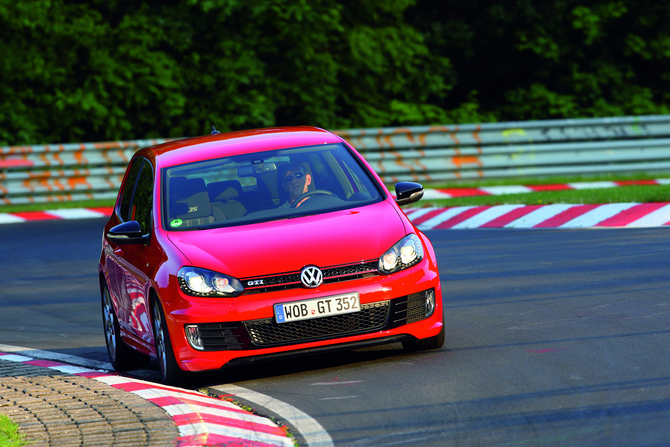 Volkswagen VW Golf GTI Edition 35 DSG Volkswagen VW Golf GTI Edition 35 DSG