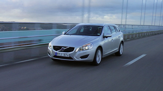 Volvo V60 D4 Summum Volvo V60 D4 Summum