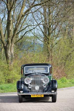 Rolls-Royce 25/30 Sports Saloon by James Young Rolls-Royce 25/30 Sports Saloon by James Young