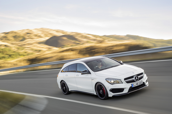Mercedes também apresentou variante AMG do novo CLA Shooting Brake Mercedes também apresentou variante AMG do novo CLA Shooting Brake