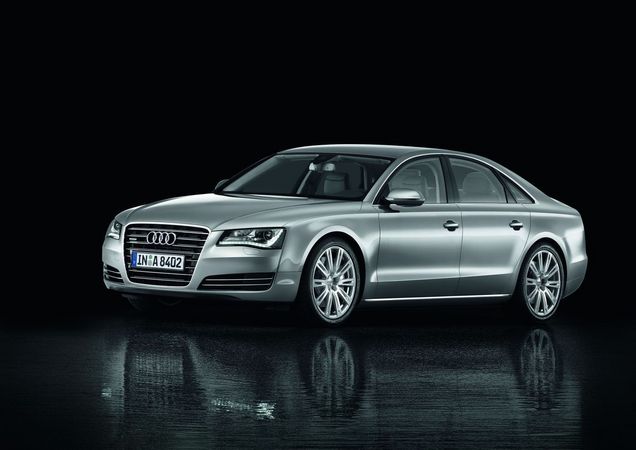 Audi A8 4.2 FSI quattro Audi A8 4.2 FSI quattro