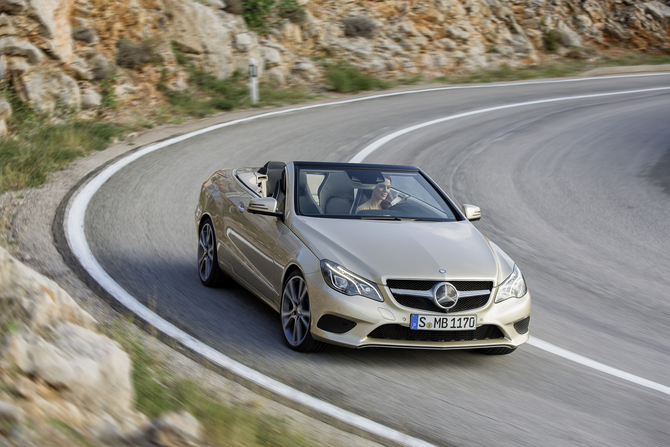 Mercedes-Benz E 320 Cabriolet 7G-Tronic Plus Mercedes-Benz E 320 Cabriolet 7G-Tronic Plus