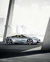 Os problemas parecem ter sido finalmente ultrapassados e a BMW deverá lançar o novo i8 Spyder nos próximos 12 meses