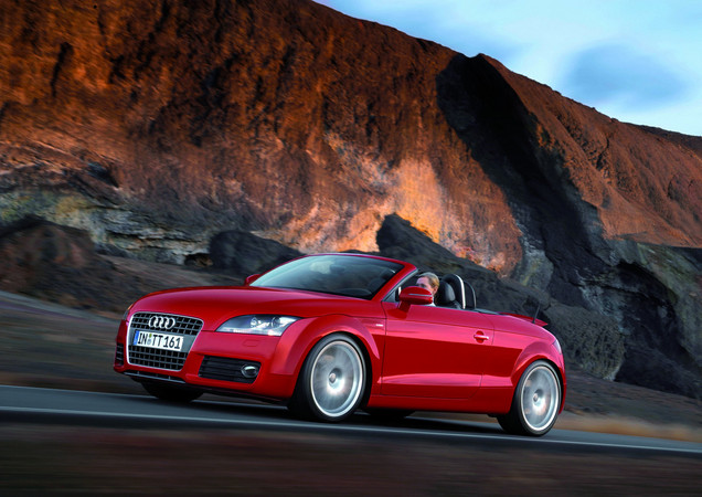 Audi TT Roadster 2.0 TFSI S tronic Audi TT Roadster 2.0 TFSI S tronic