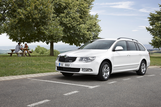 Skoda Superb Break 1.6I TDI CR 105hp Elegance Greenline Skoda Superb Break 1.6I TDI CR 105hp Elegance Greenline