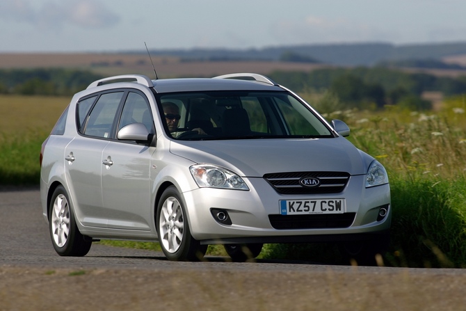 Kia cee'd Sporty Wagon 1.6 Automatic Kia cee'd Sporty Wagon 1.6 Automatic