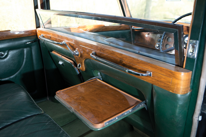 Rolls-Royce 25/30 Sports Saloon by James Young Rolls-Royce 25/30 Sports Saloon by James Young