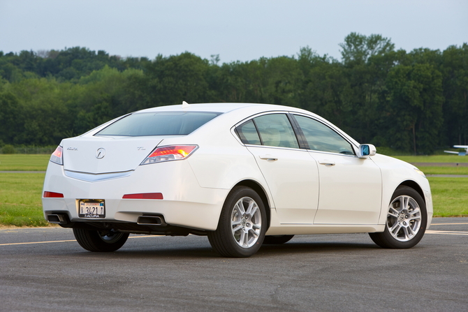 Acura TL w/ Technology Package Acura TL w/ Technology Package