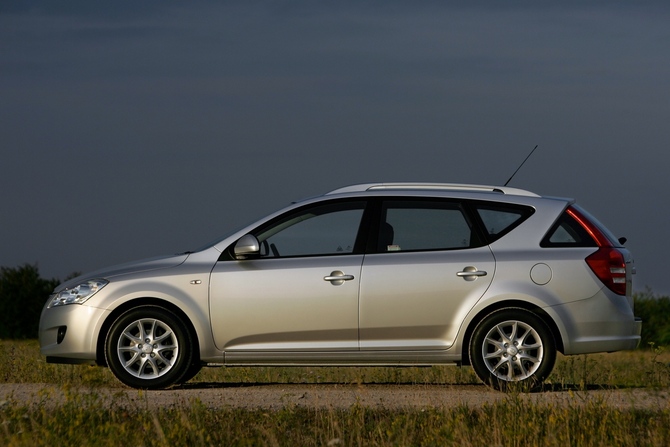 Kia cee'd Sporty Wagon 1.6 CRDi 115 Kia cee'd Sporty Wagon 1.6 CRDi 115