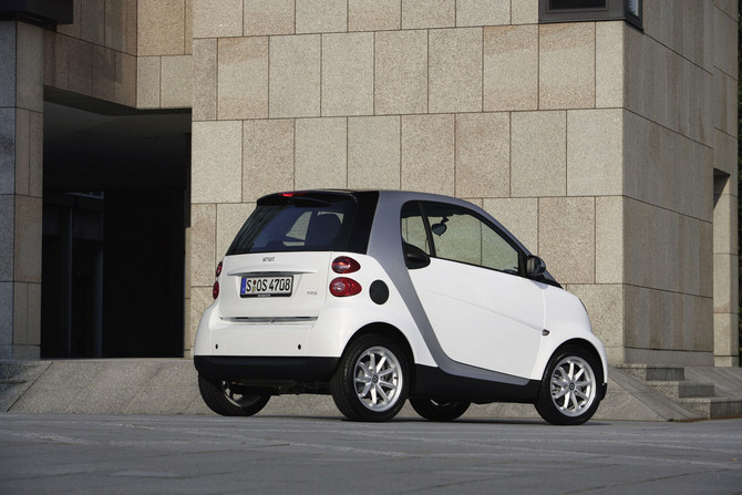 smart fortwo coupé mhd pure 61cv smart fortwo coupé mhd pure 61cv