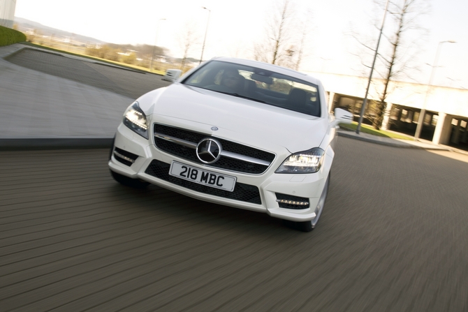 Mercedes-Benz CLS 500 BlueEfficiency Sport Mercedes-Benz CLS 500 BlueEfficiency Sport
