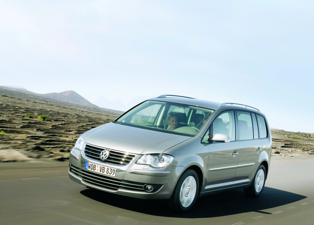 Volkswagen Touran 2.0I TDI 170cv DPF Highline 7L. Volkswagen Touran 2.0I TDI 170cv DPF Highline 7L.