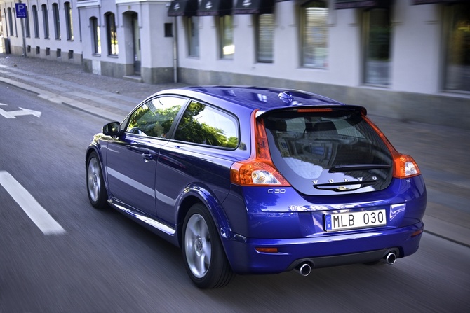 Volvo C30 D5 Momentum Geartronic Volvo C30 D5 Momentum Geartronic
