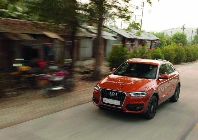 Audi Q3 2.0 TDI quattro S tronic Attraction Audi Q3 2.0 TDI quattro S tronic Attraction