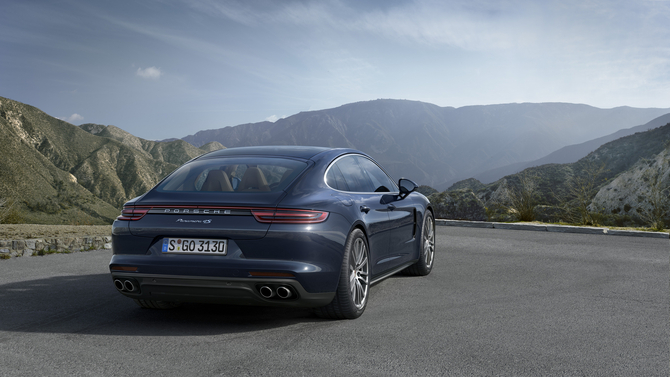 Porsche Panamera 4S Diesel Porsche Panamera 4S Diesel