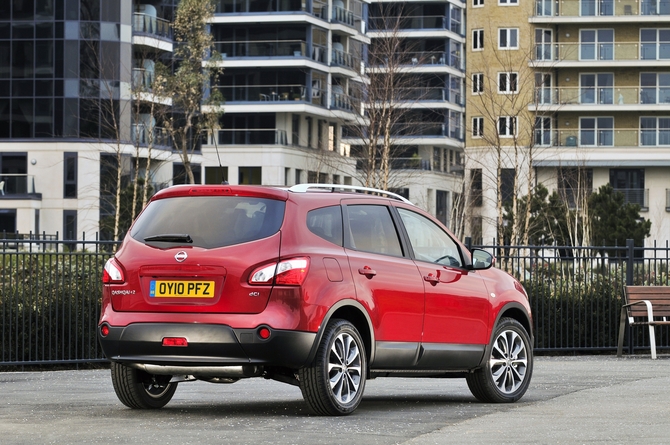 Nissan Qashqai+2 1.6 117hp 4x2 Tekna Premium Nissan Qashqai+2 1.6 117hp 4x2 Tekna Premium