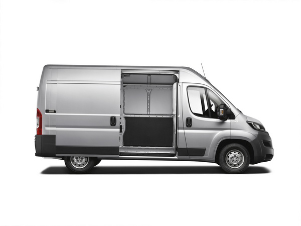 Peugeot Boxer 335 Pack CD Clim L2H2 2.2 HDi Peugeot Boxer 335 Pack CD Clim L2H2 2.2 HDi