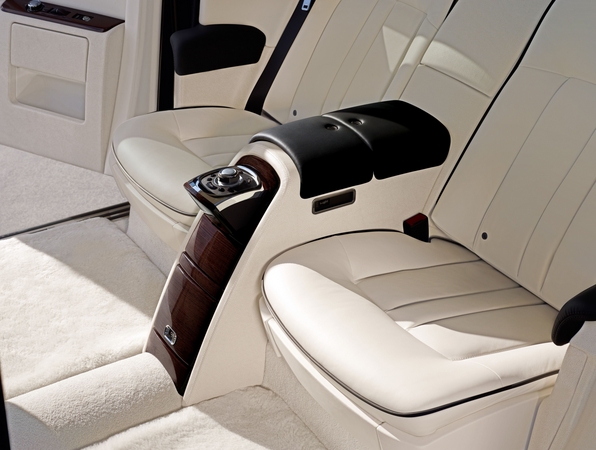Rolls-Royce Phantom Extended Wheelbase Rolls-Royce Phantom Extended Wheelbase