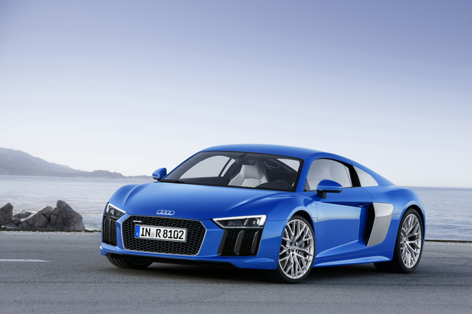 In terms of design the new R8 retains the essential format of the first generation In terms of design the new R8 retains the essential format of the first generation