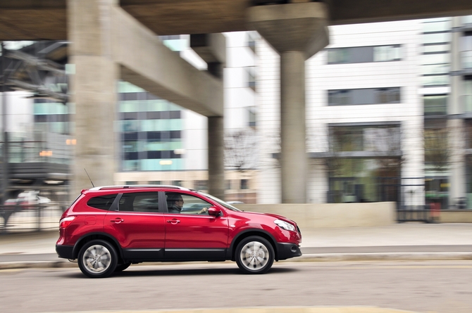 Nissan Qashqai+2 1.6 117hp Stop&Start 4x2 Tekna Sport 17 Nissan Qashqai+2 1.6 117hp Stop&Start 4x2 Tekna Sport 17