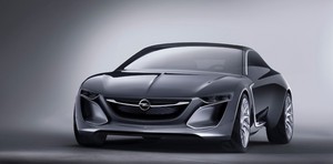 O Monza tem um design com uma frente vincada e uma traseira relativamente volumosa