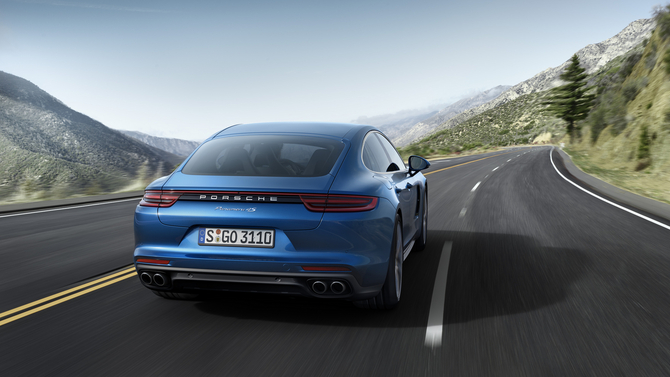 A visually continuous surface together with the lines on the back create a visual link with the Porsche 911 A visually continuous surface together with the lines on the back create a visual link with the Porsche 911