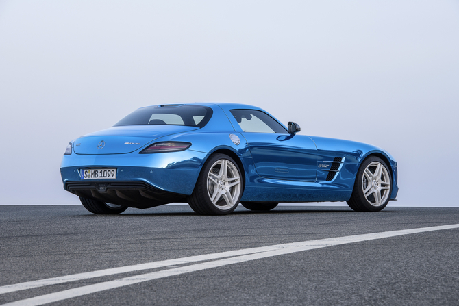 Mercedes-Benz apresenta SLS AMG Coupé Electric Drive Mercedes-Benz apresenta SLS AMG Coupé Electric Drive