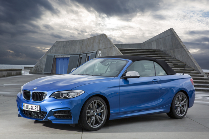 BMW M235i Convertible BMW M235i Convertible