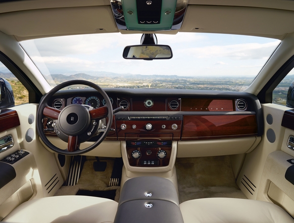 Rolls-Royce Phantom Extended Wheelbase Rolls-Royce Phantom Extended Wheelbase